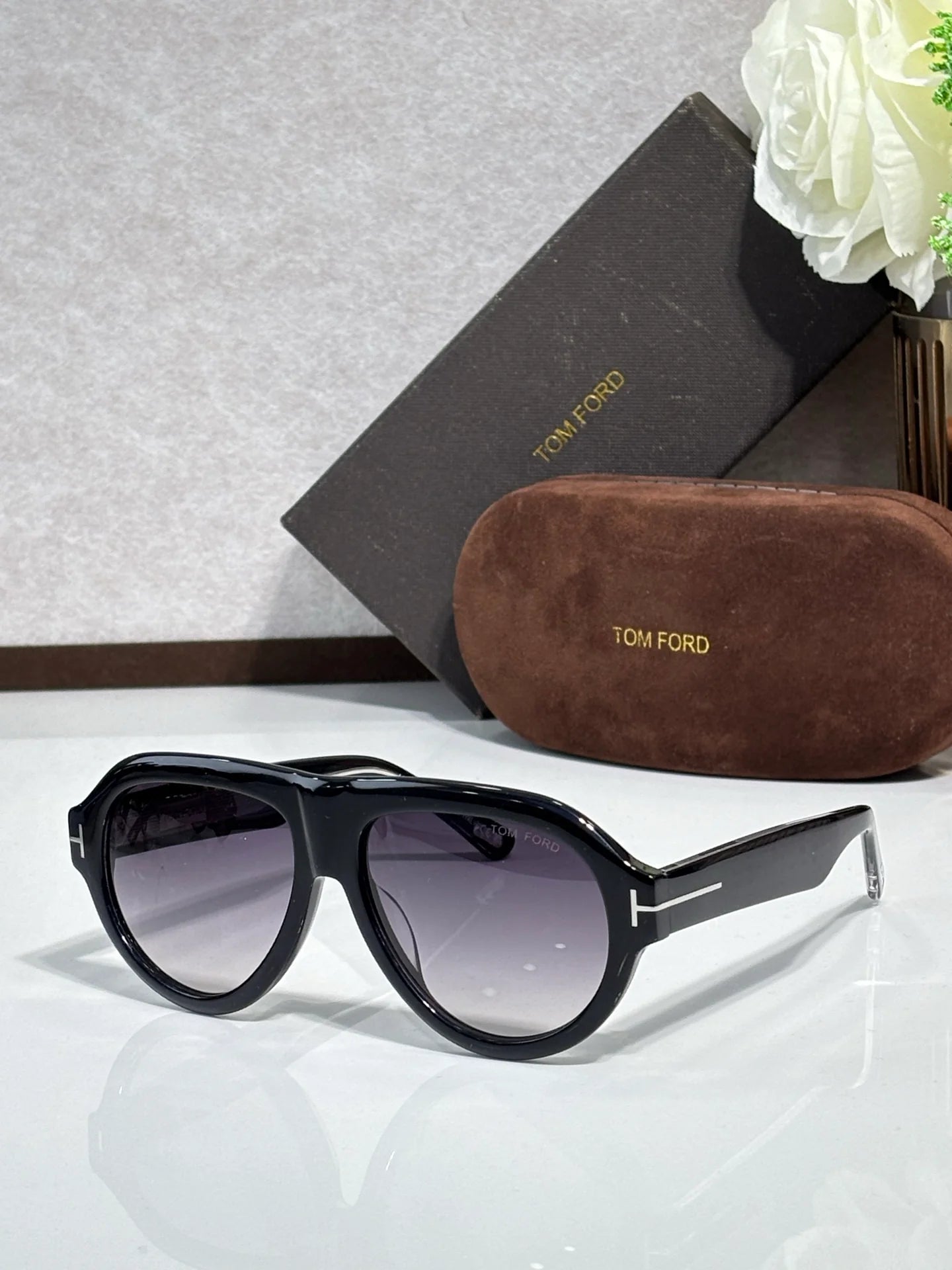 Fashion hot 9 color sunglasses 012101