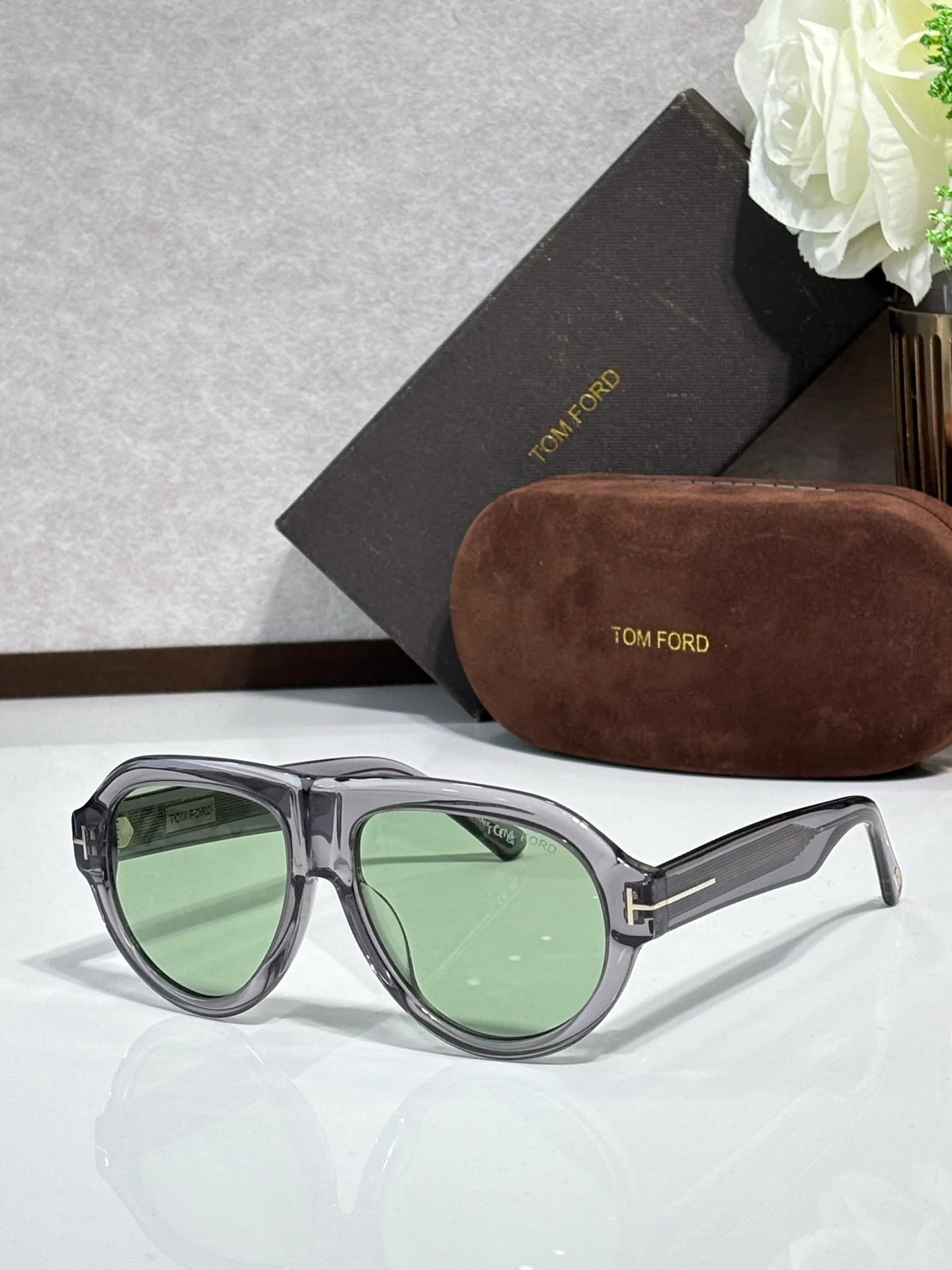 Fashion hot 9 color sunglasses 012101
