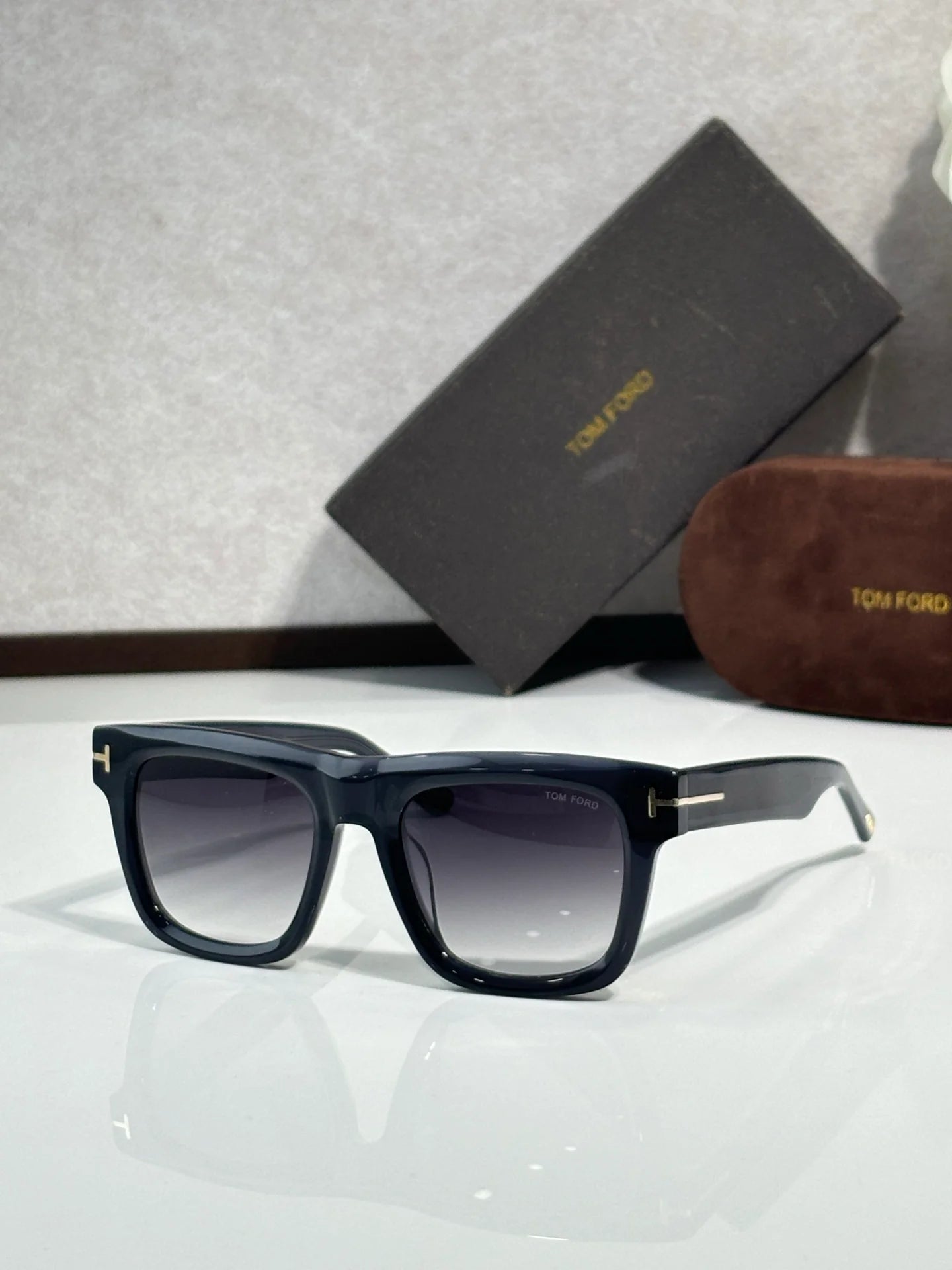 Fashion hot 6 color sunglasses 012302