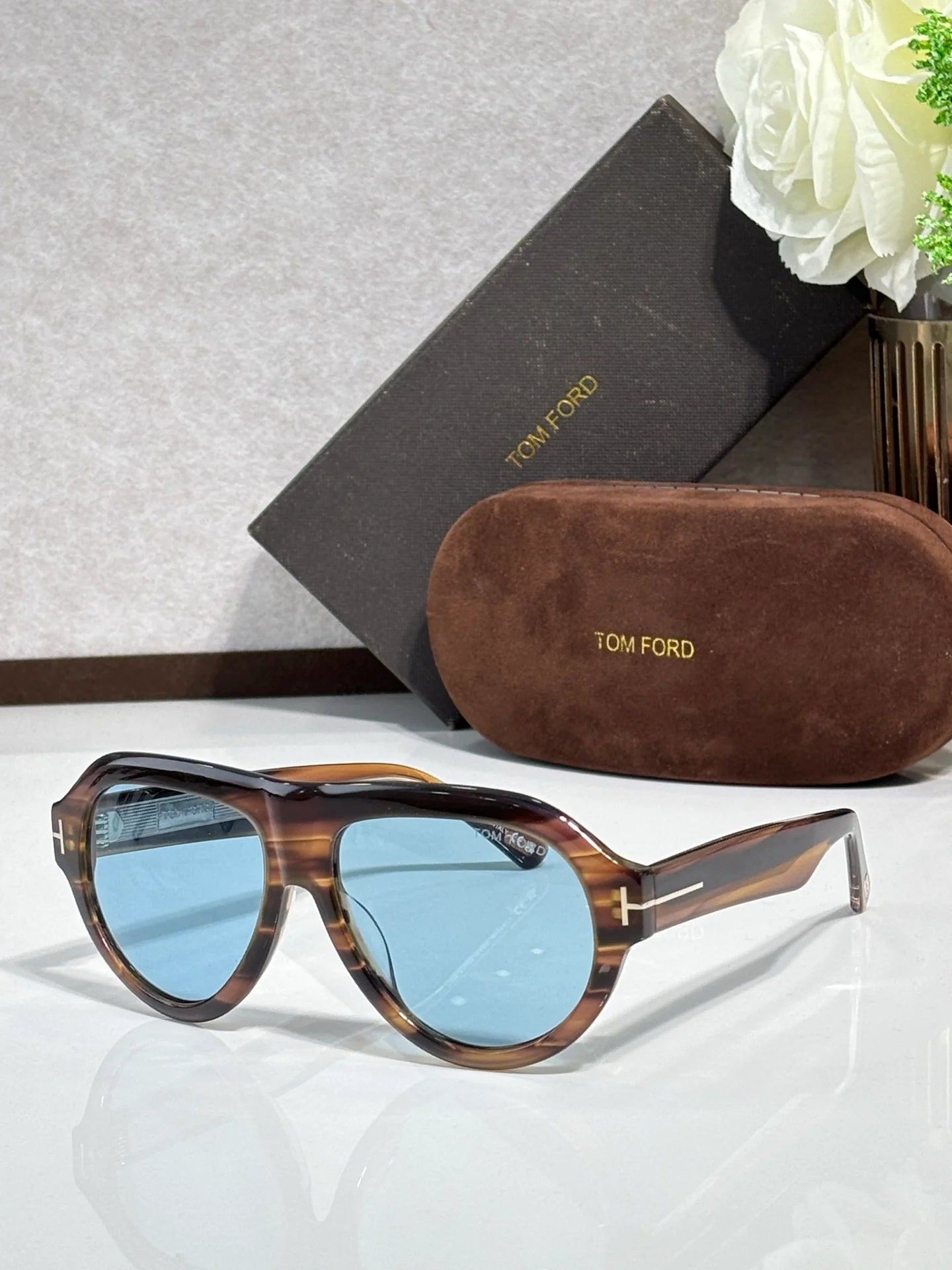 Fashion hot 9 color sunglasses 012101