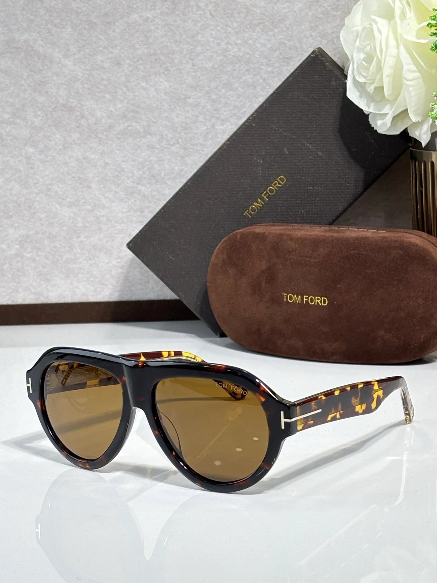 Fashion hot 9 color sunglasses 012101