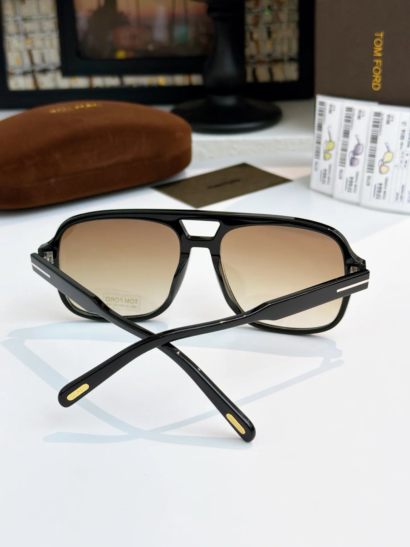 Fashion hot 6 color sunglasses 012301