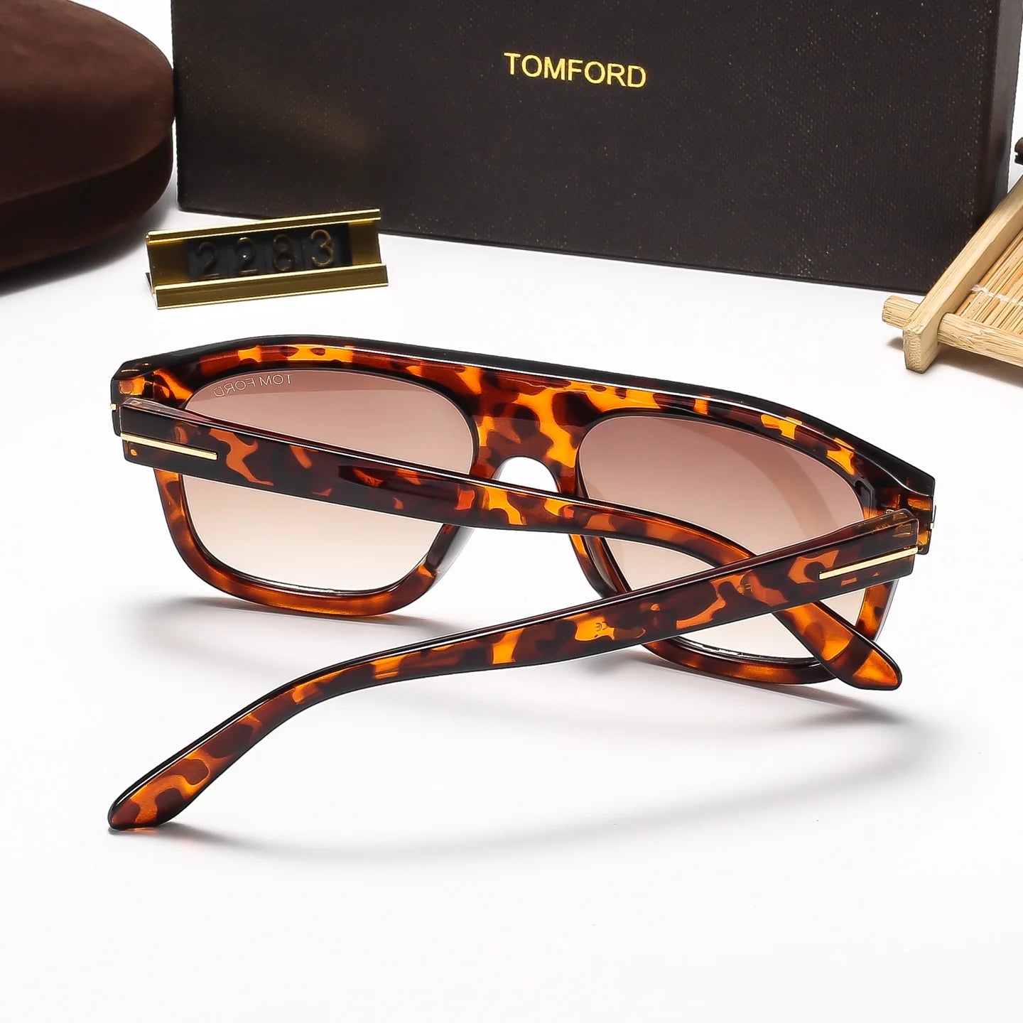 Fashion hot 7 color sunglasses 2283