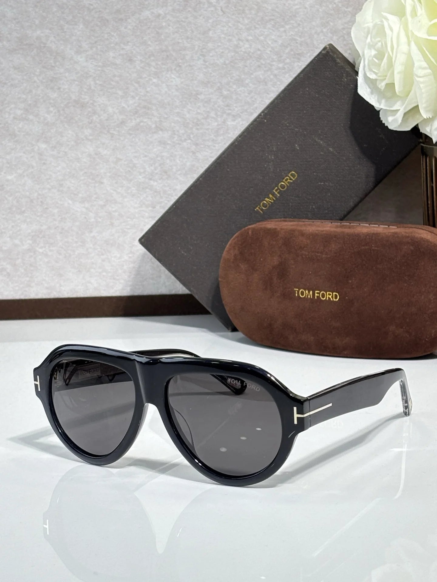 Fashion hot 9 color sunglasses 012101
