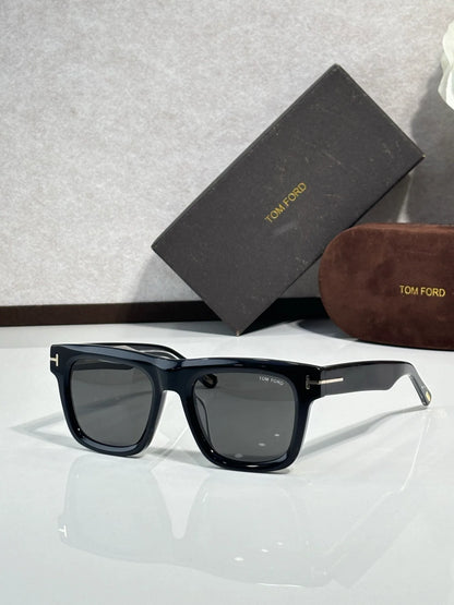 Fashion hot 6 color sunglasses 012302